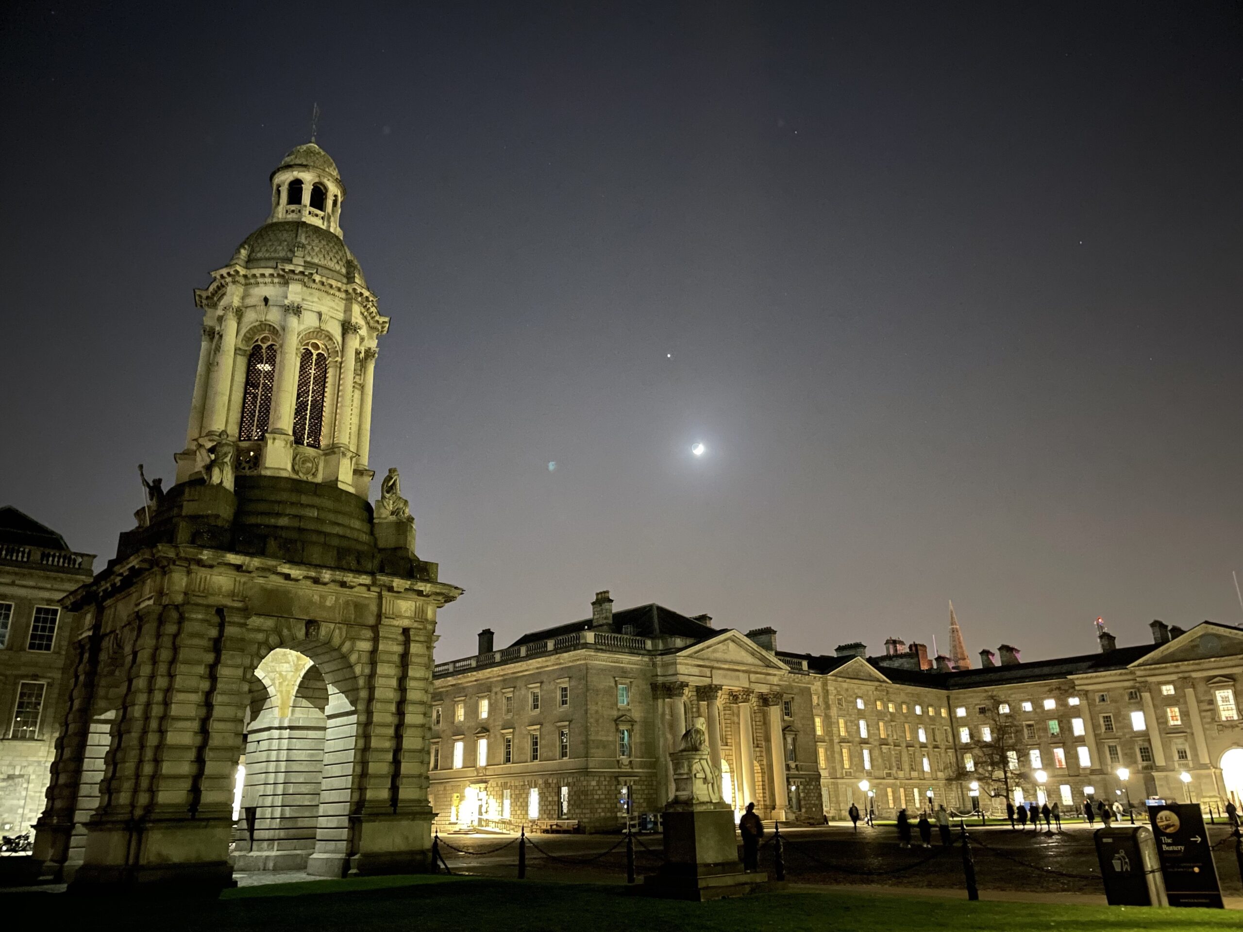 Trinity College Dublin at night